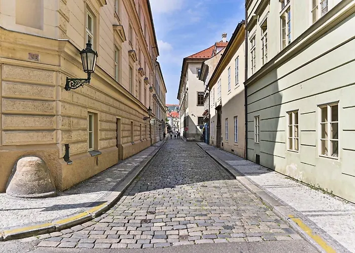 Apartment Nebovidy I - Free Parking - Terrace - Air Conditioning